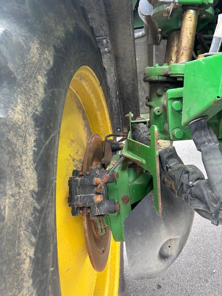 Pulverisateur automoteur JOHN DEERE 4040i - photo slide 28