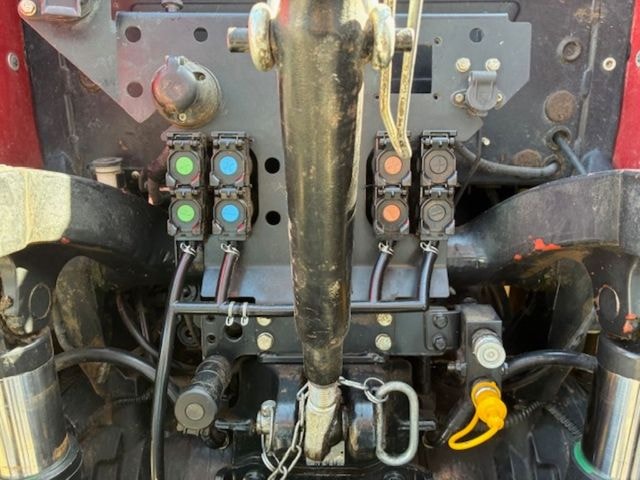 Tracteur chargeur CASE IH Luxxum 120 - photo slide 7
