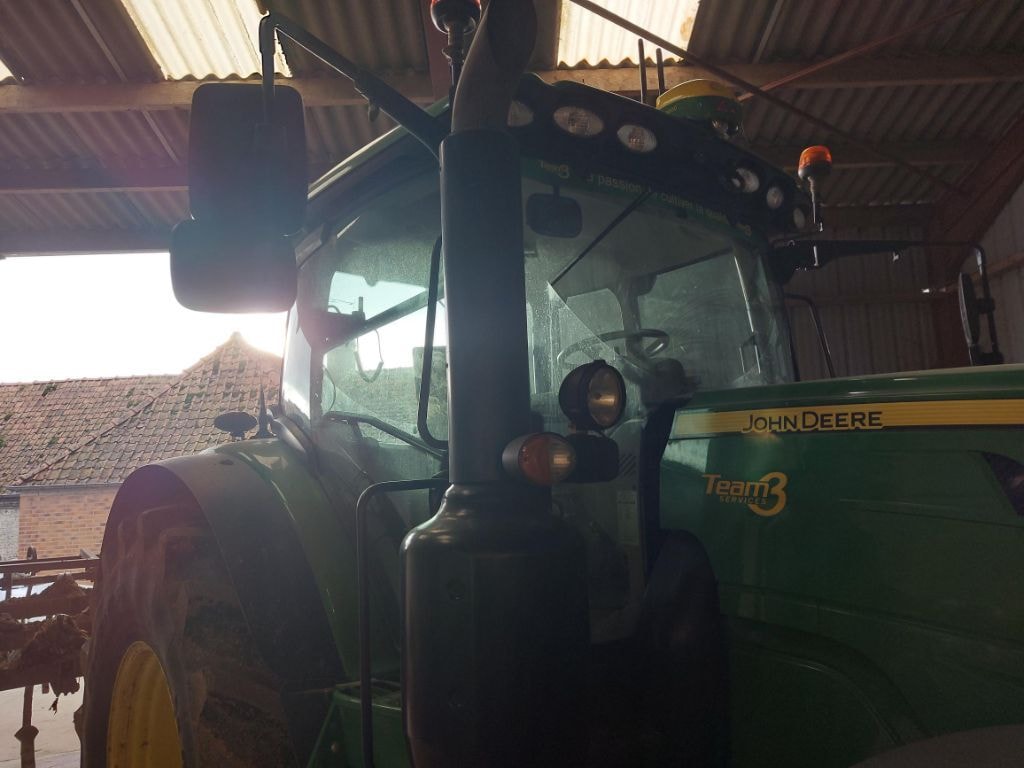 Tracteur JOHN DEERE 6215R - photo slide 4