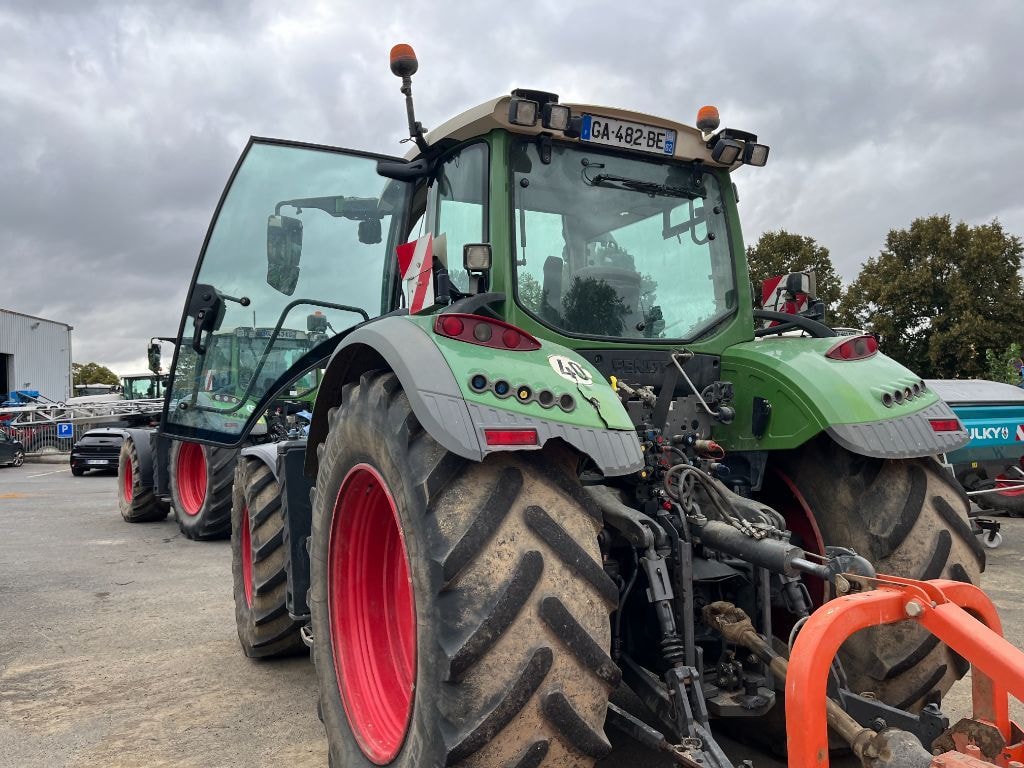 Tracteur FENDT 718 VARIO POWER + - photo slide 13