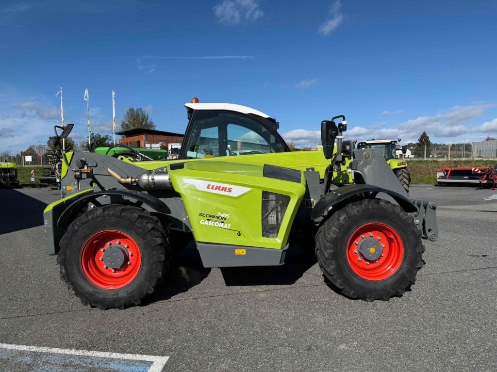 Telescopique CLAAS SCORPION 746 VARIPOWE - photo slide 1