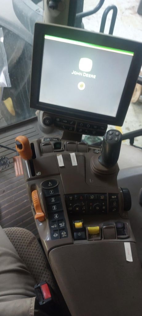 Tracteur JOHN DEERE 6215R - photo slide 11