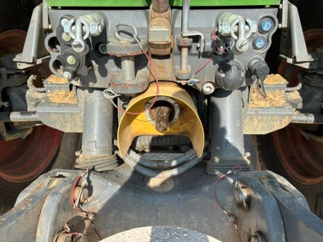 Tracteur FENDT 828 S4 PROFI + - photo slide 5