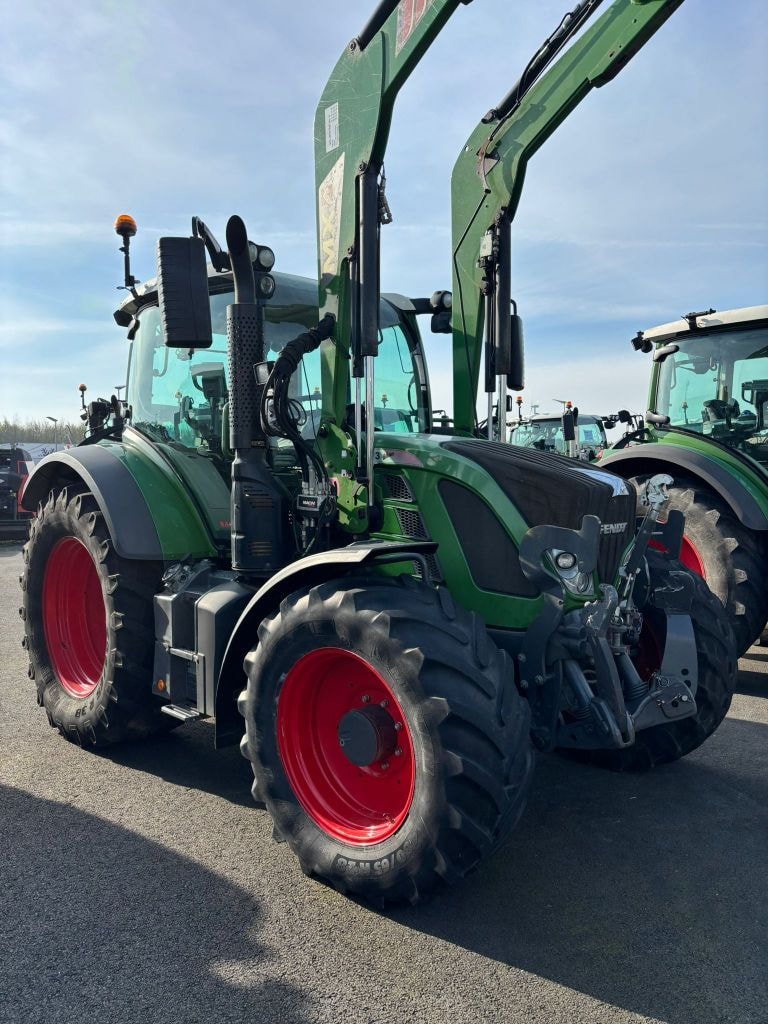 Tracteur chargeur FENDT 513 - photo slide 1