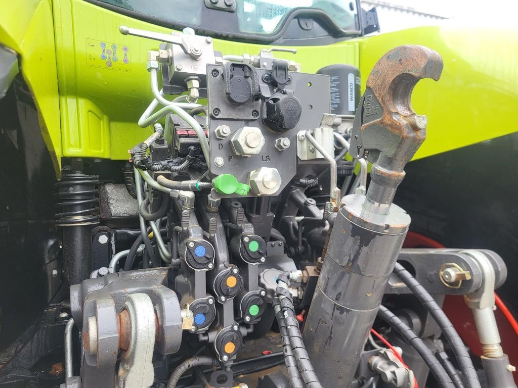 Tracteur CLAAS AXION 800 - photo slide 11
