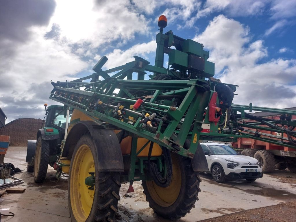 Pulverisateur JOHN DEERE 740I - photo slide 7