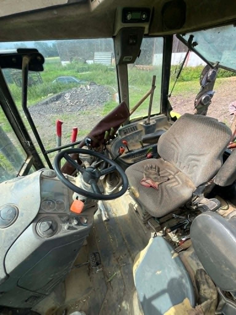Tracteur CLAAS AXOS 340 - photo slide 19