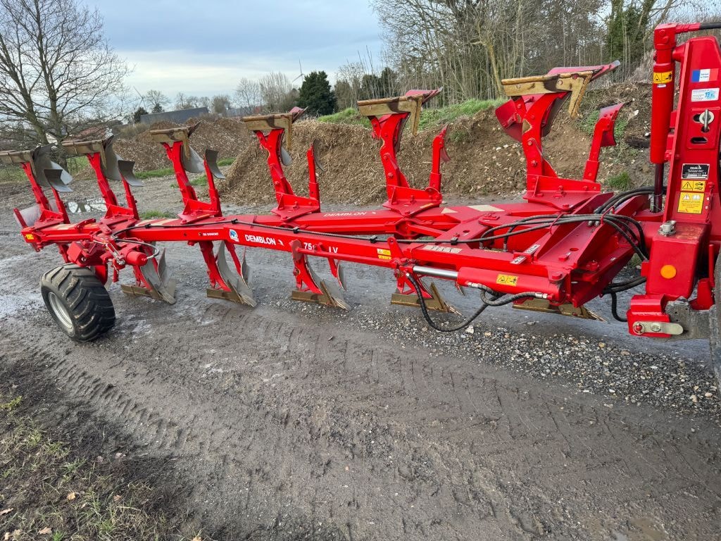 Charrue DEMBLON 6 TC 75 L V - photo slide 6