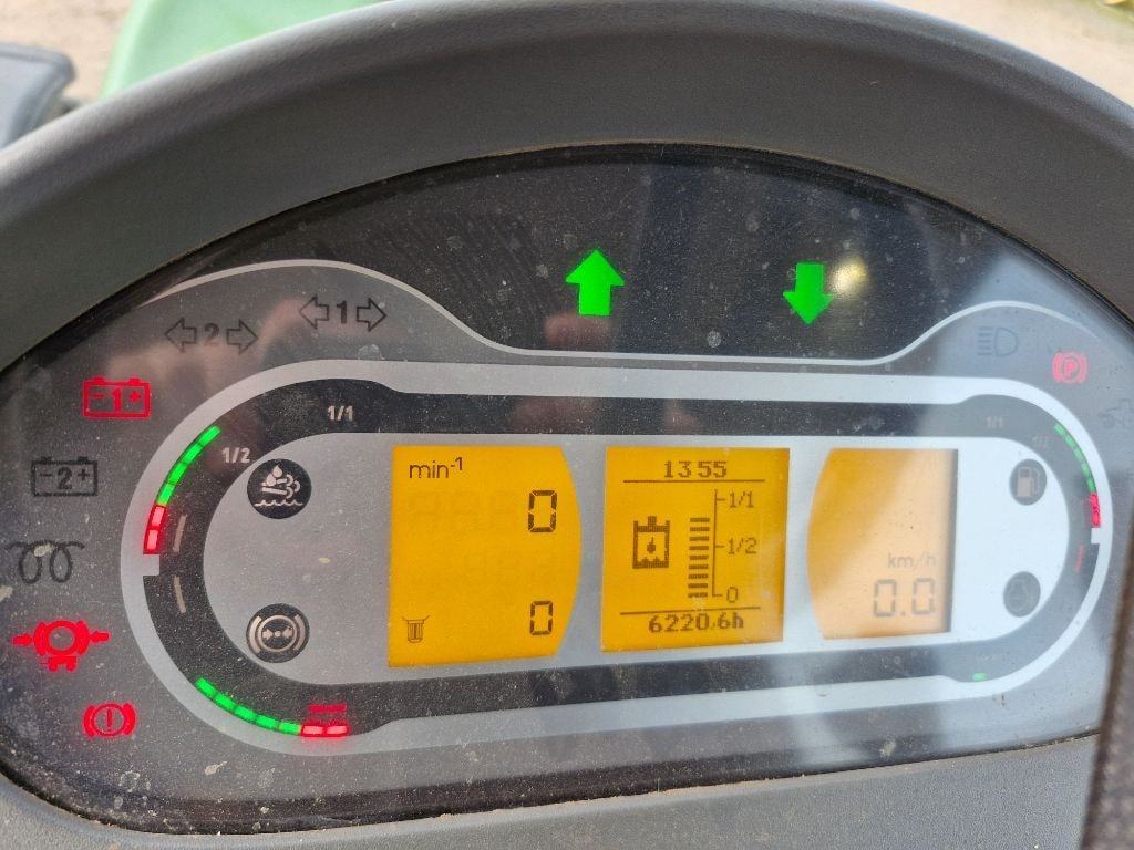 Tracteur FENDT 718 VARIO POWER - photo slide 13