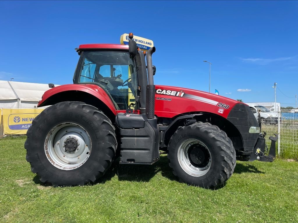 Tracteur CASE IH MAGNUM 260 - photo slide 2