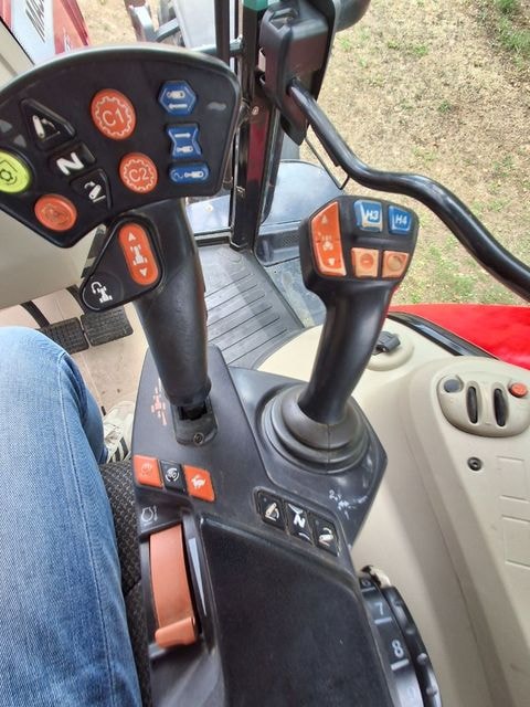 Tracteur MASSEY FERGUSON 7718S DYNA 6 - photo slide 18