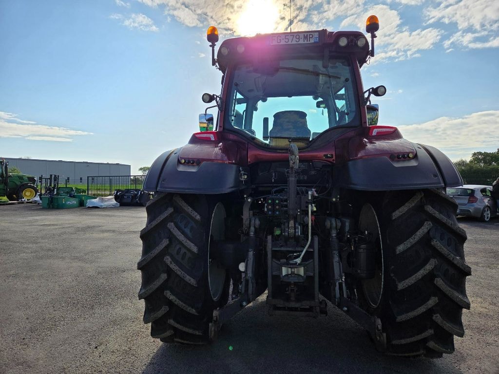 Tracteur VALTRA T154 H - photo slide 11