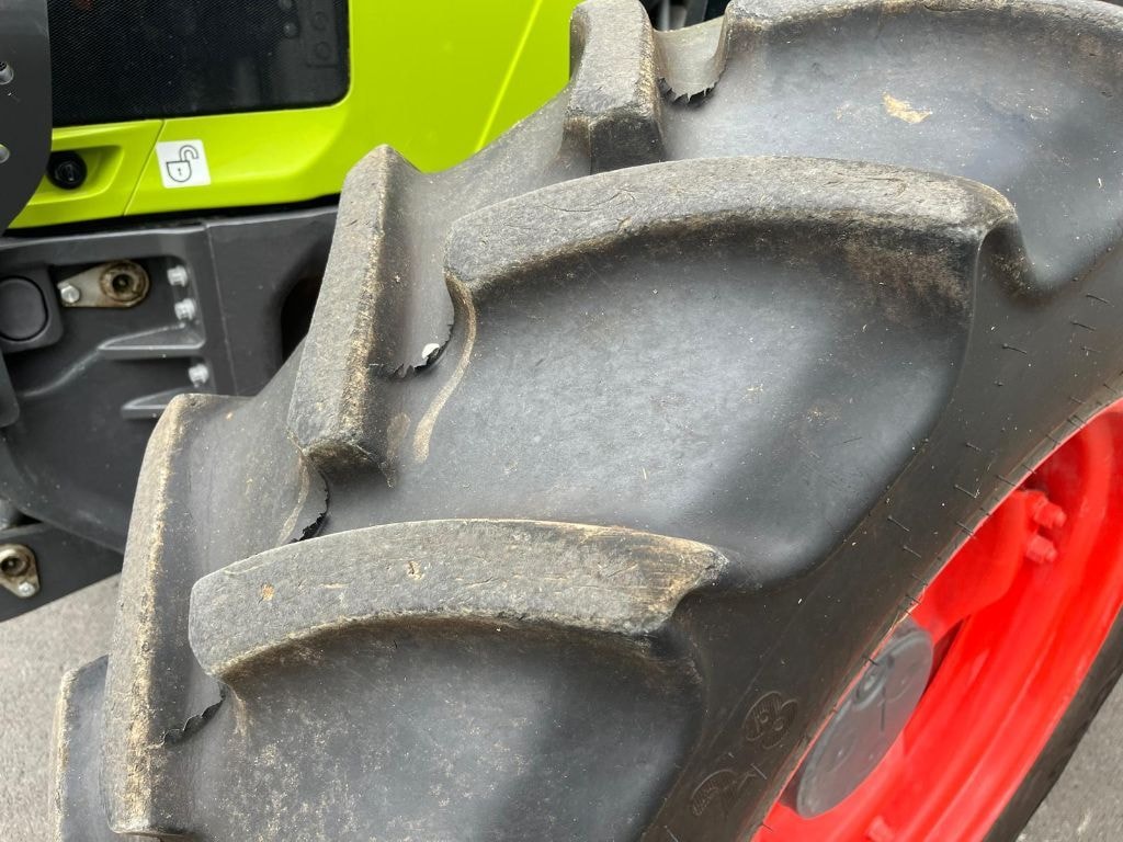 Tracteur CLAAS Arion 420  - photo slide 11