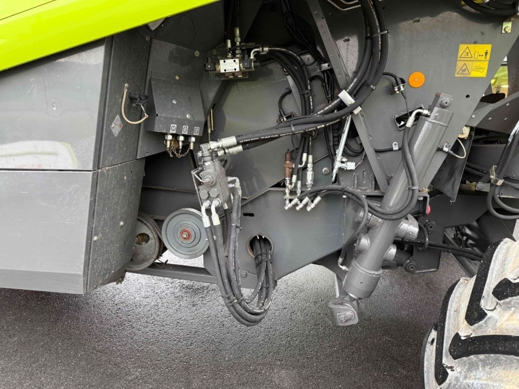 Moissonneuse CLAAS LEXION 670 MONTANA - - photo slide 17