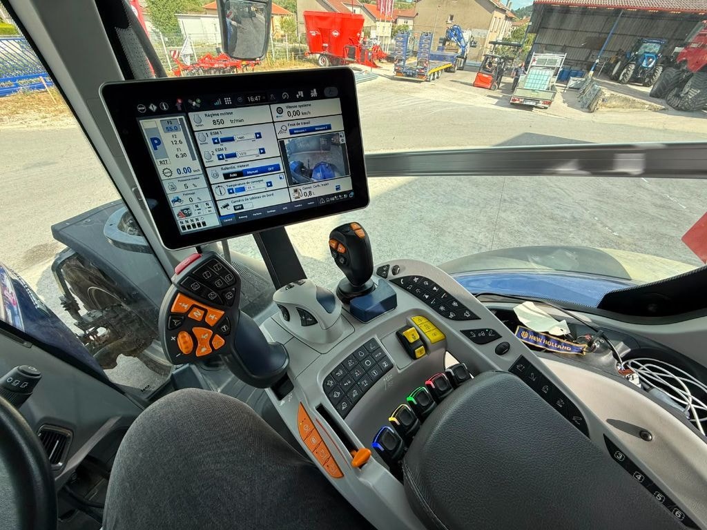 Tracteur NEW HOLLAND T7.315 HD - photo slide 18