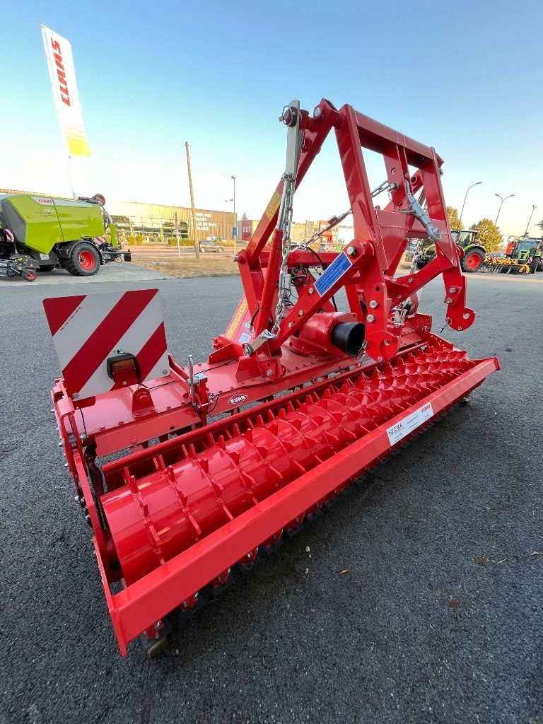 Herse rotative KUHN HR 304D - Rouleau Maxipacker - photo slide 3