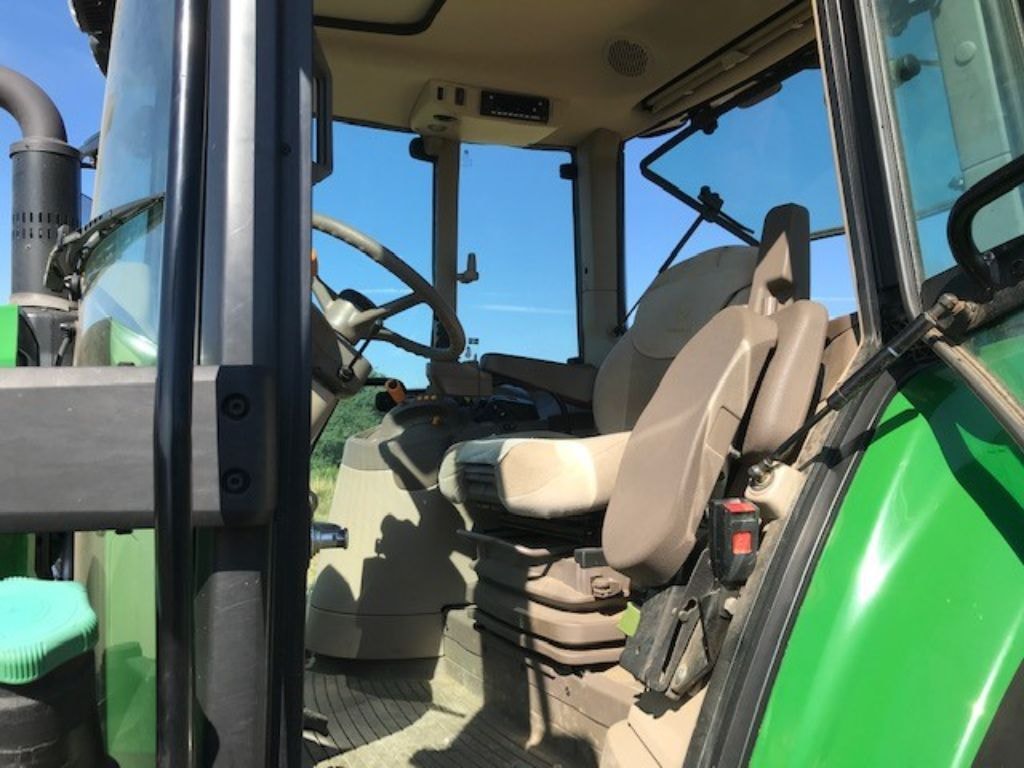 Tracteur chargeur JOHN DEERE 6110 M COMMANDQUAD  - photo slide 7