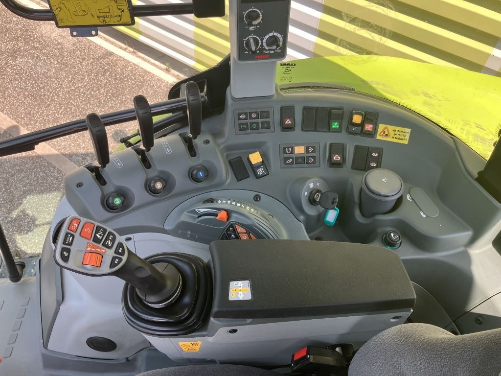 Tracteur chargeur CLAAS ARION 430 + FL 100 C - photo slide 8