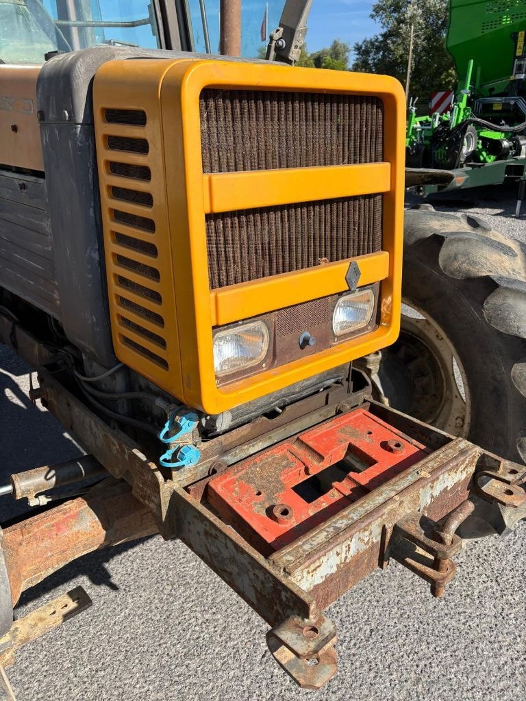 Tracteur RENAULT 103-14 - photo slide 17