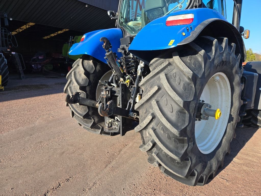Tracteur NEW HOLLAND T7.210 AC - photo slide 13