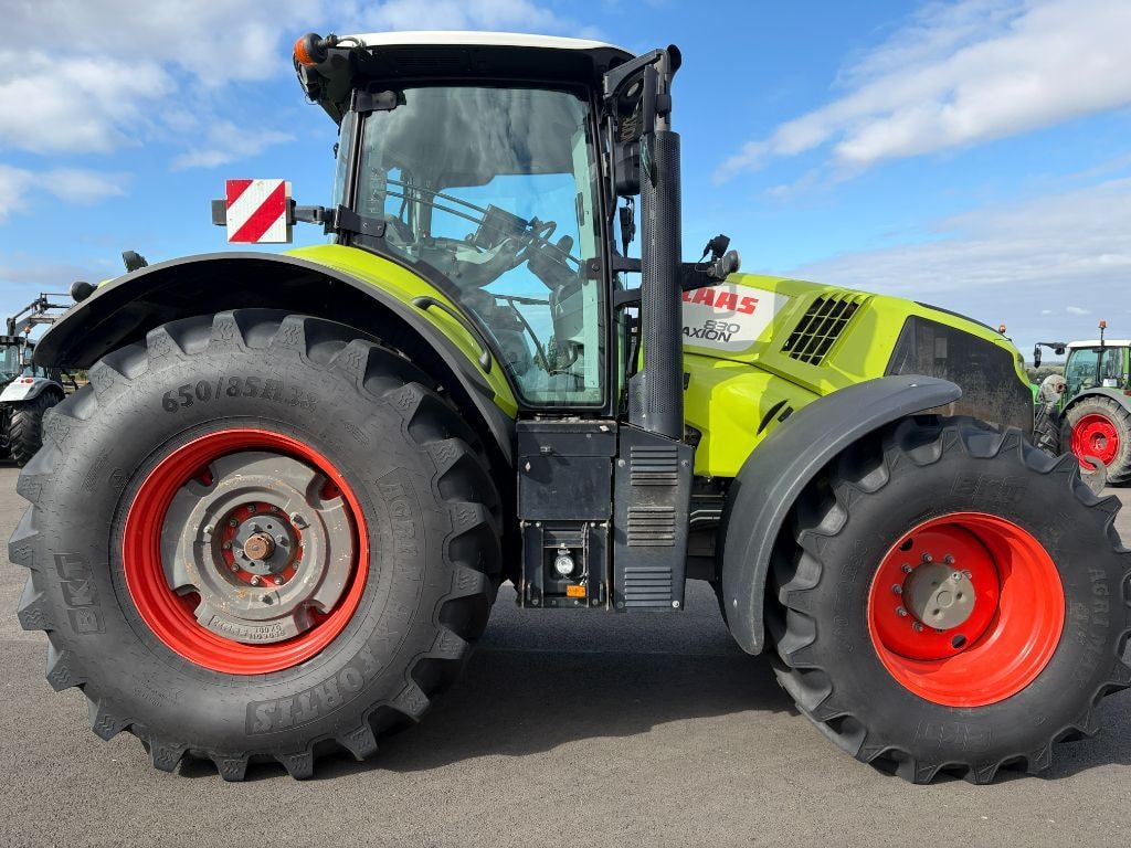 Tracteur CLAAS AXION 830 - photo slide 11