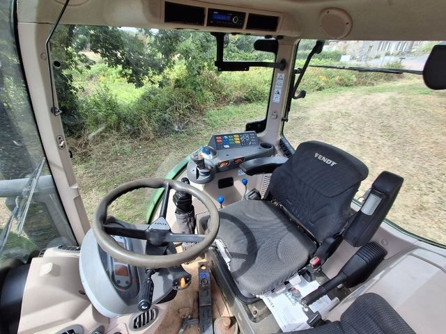 Tracteur chargeur FENDT 311 VARIO 4.4L - photo slide 11