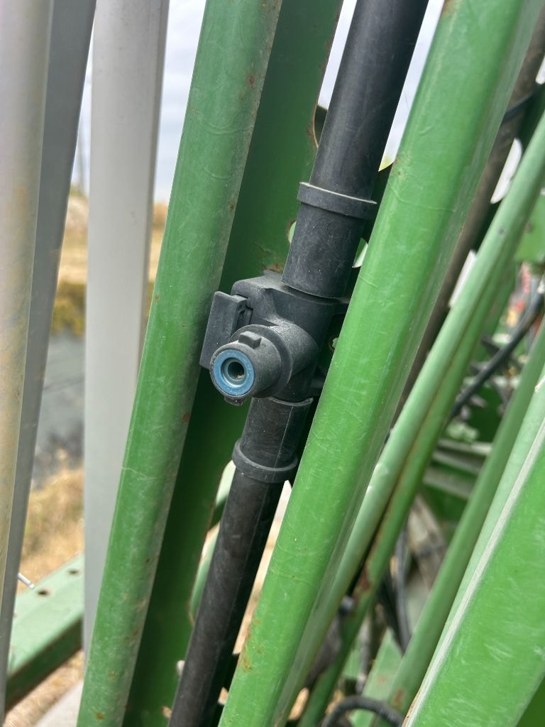 Pulverisateur AMAZONE UF 901 - photo slide 9