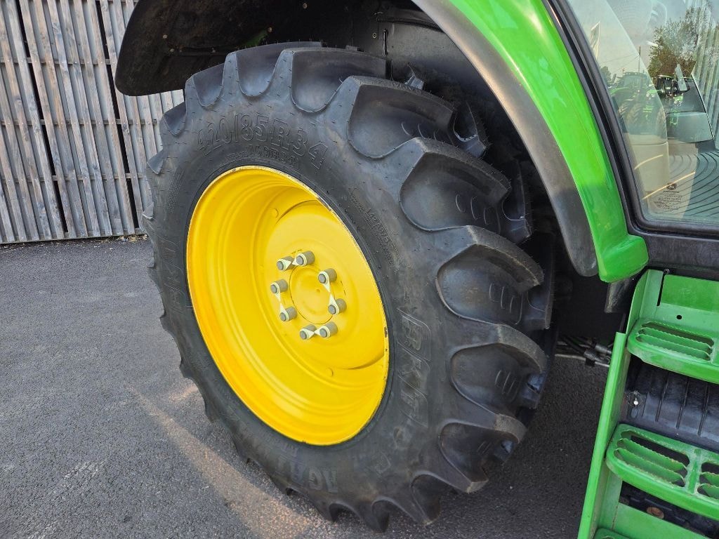 Tracteur chargeur JOHN DEERE 6100M - photo slide 5