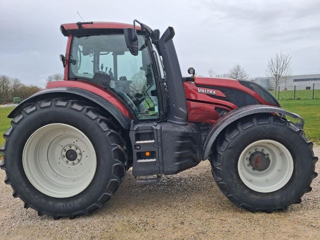 Tracteur VALTRA T175 A - photo slide 4