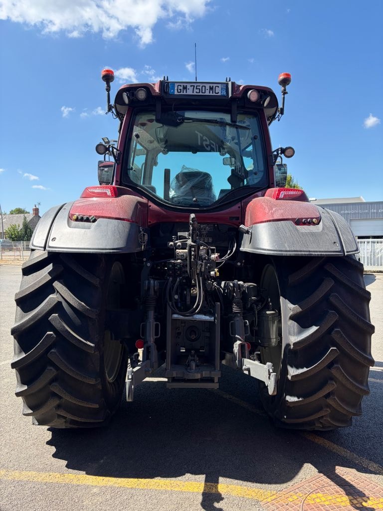 Tracteur VALTRA T175eA - photo slide 7