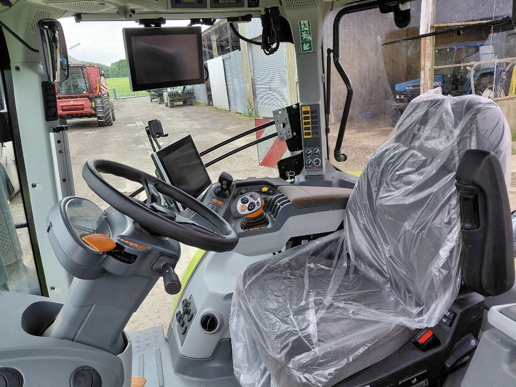 Tracteur CLAAS ARION 630 CMATIC - photo slide 6