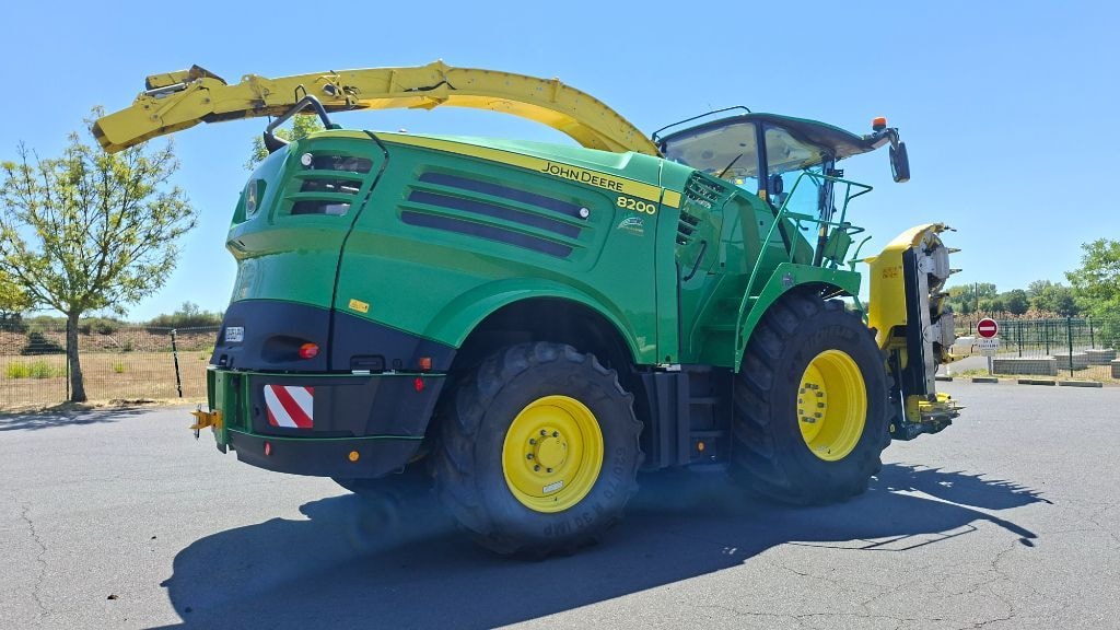 Ensileuse JOHN DEERE 8200 - photo slide 12