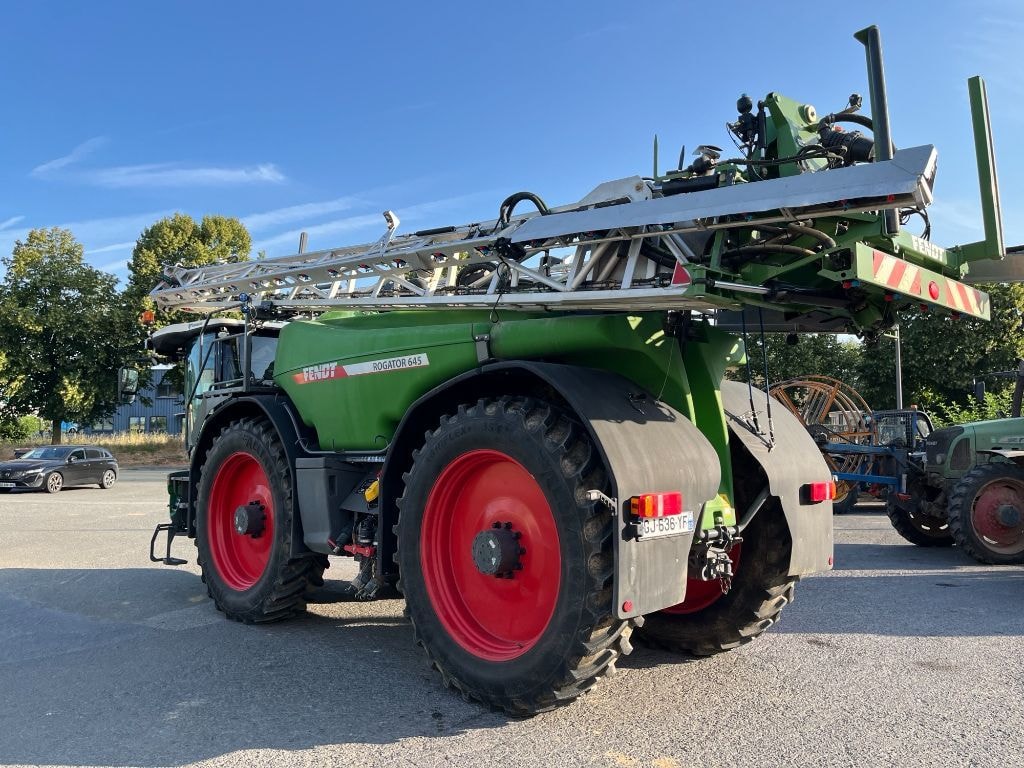 Pulverisateur automoteur FENDT Rogator 645 - photo slide 8