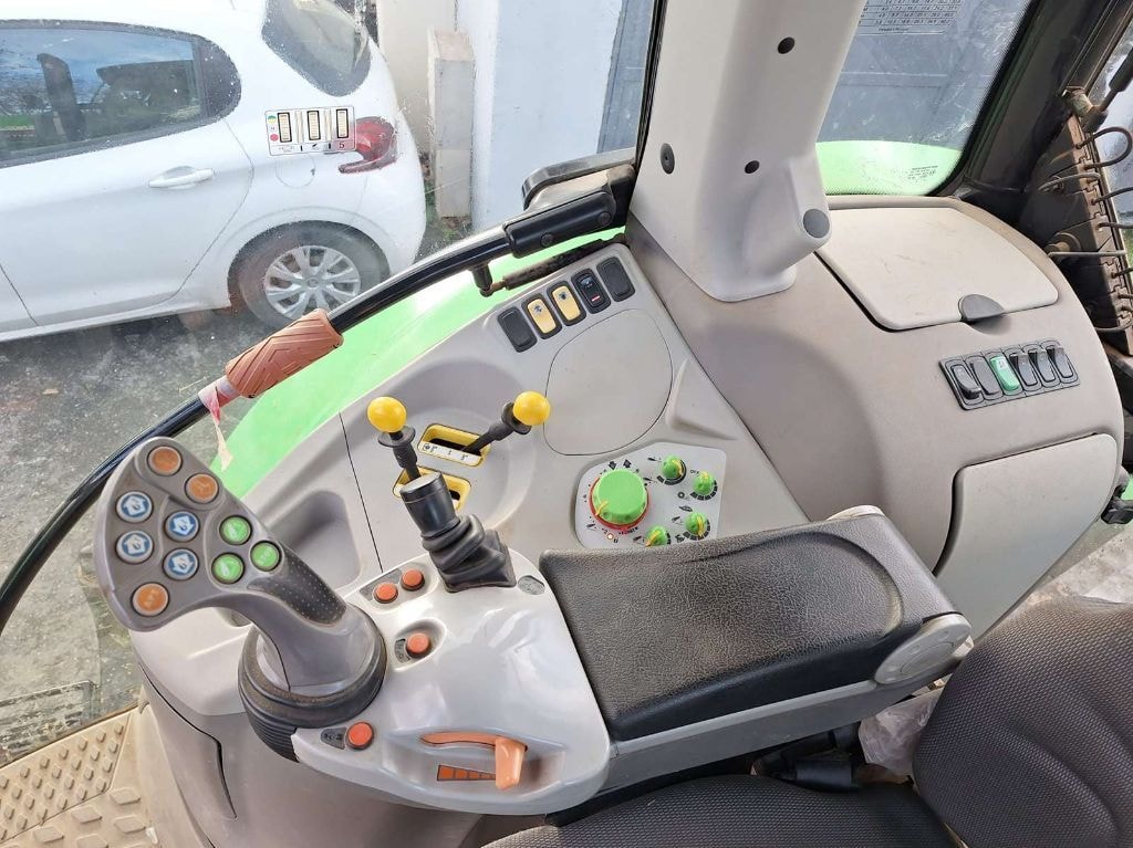 Tracteur DEUTZ FAHR 6160.4 CSHIFT AGROTRON - photo slide 8