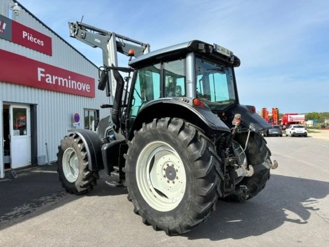 Tracteur chargeur VALTRA N123 - photo slide 3