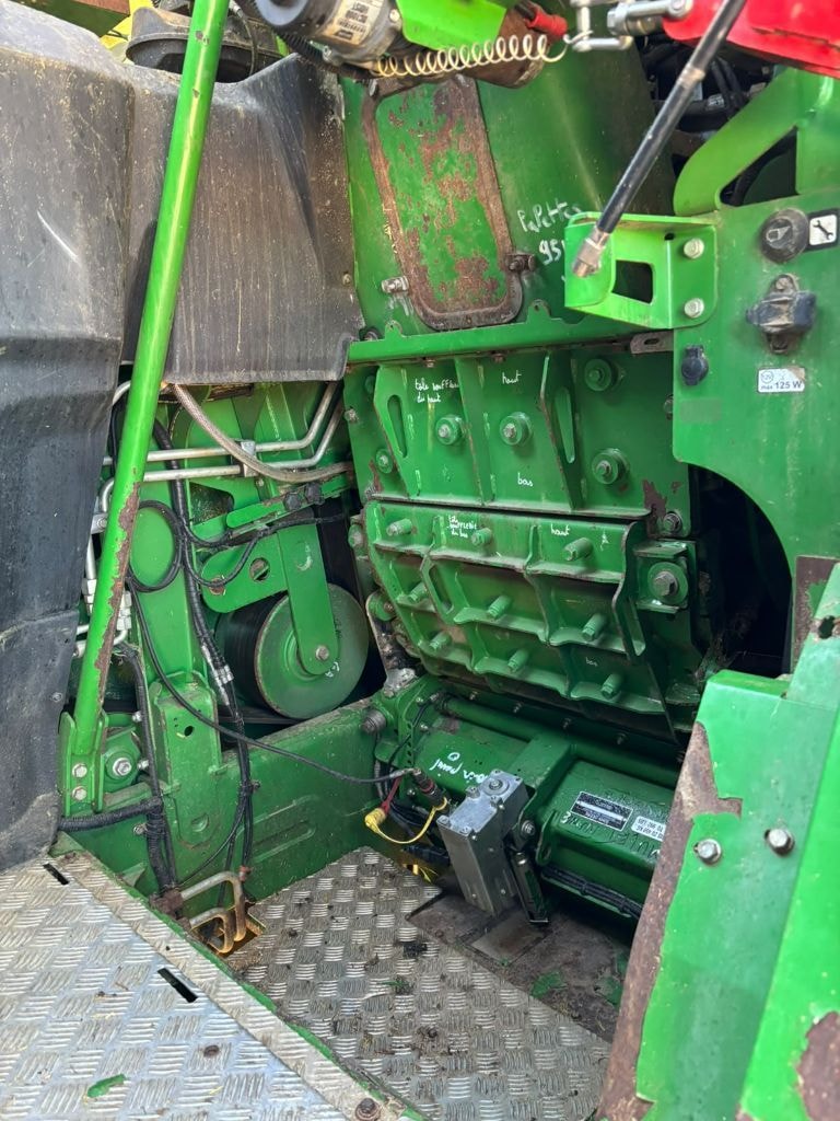 Ensileuse JOHN DEERE 8500 - photo slide 20