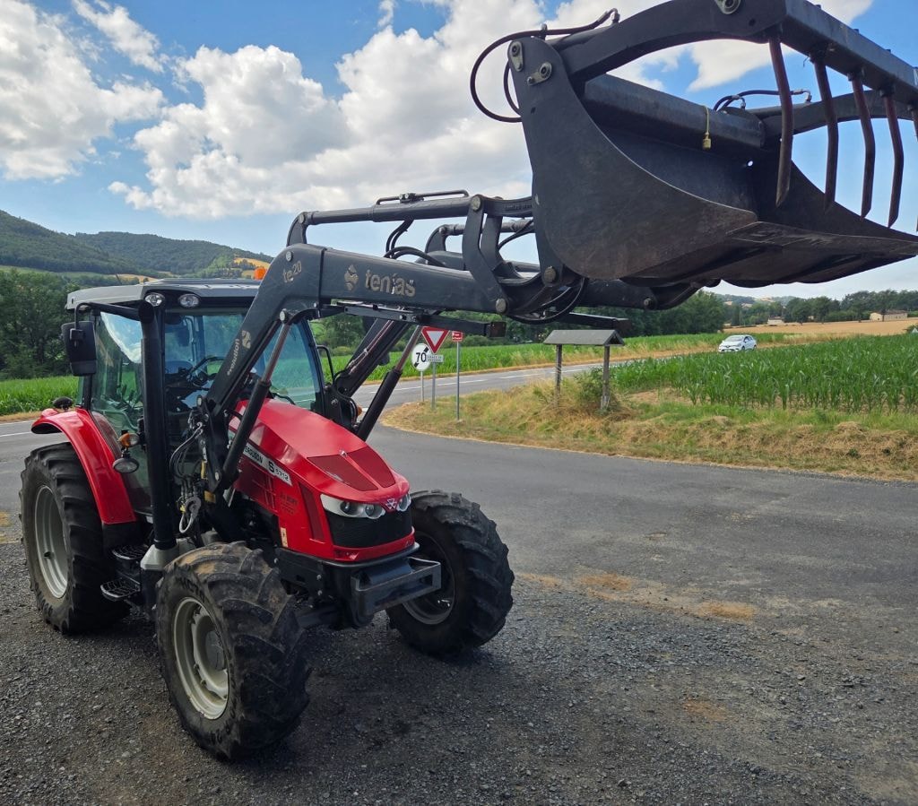 Tracteur chargeur MASSEY FERGUSON 5712S - photo slide 14