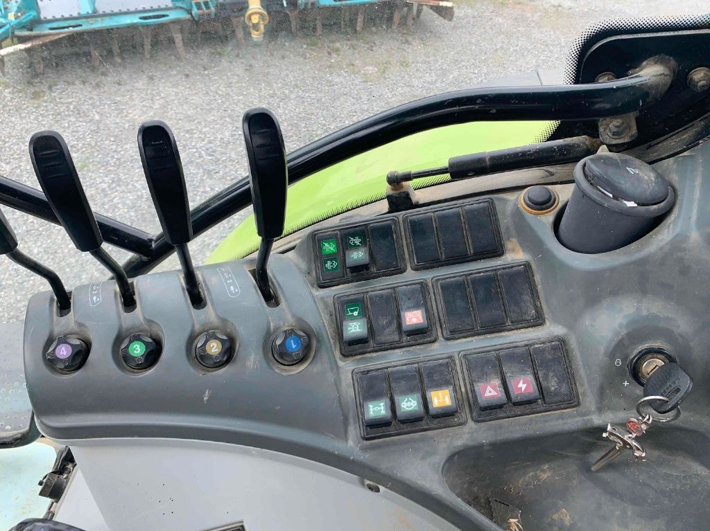 Tracteur CLAAS ARION 620 T4I CIS - photo slide 12