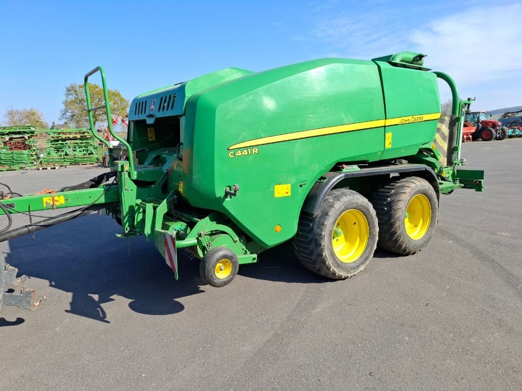 Presse enrubanneuse JOHN DEERE C441R - photo slide 1