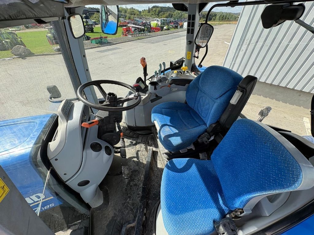 Tracteur NEW HOLLAND T7 185 - photo slide 9