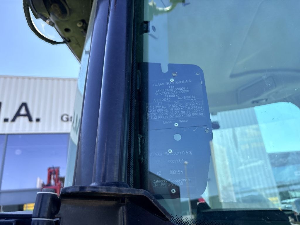 Tracteur CLAAS ARION 550 CIS+ - photo slide 16