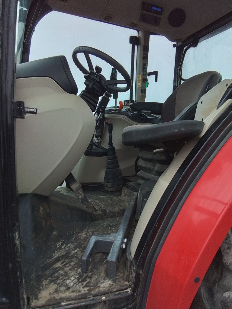 Tracteur chargeur MASSEY FERGUSON 4709 - photo slide 9