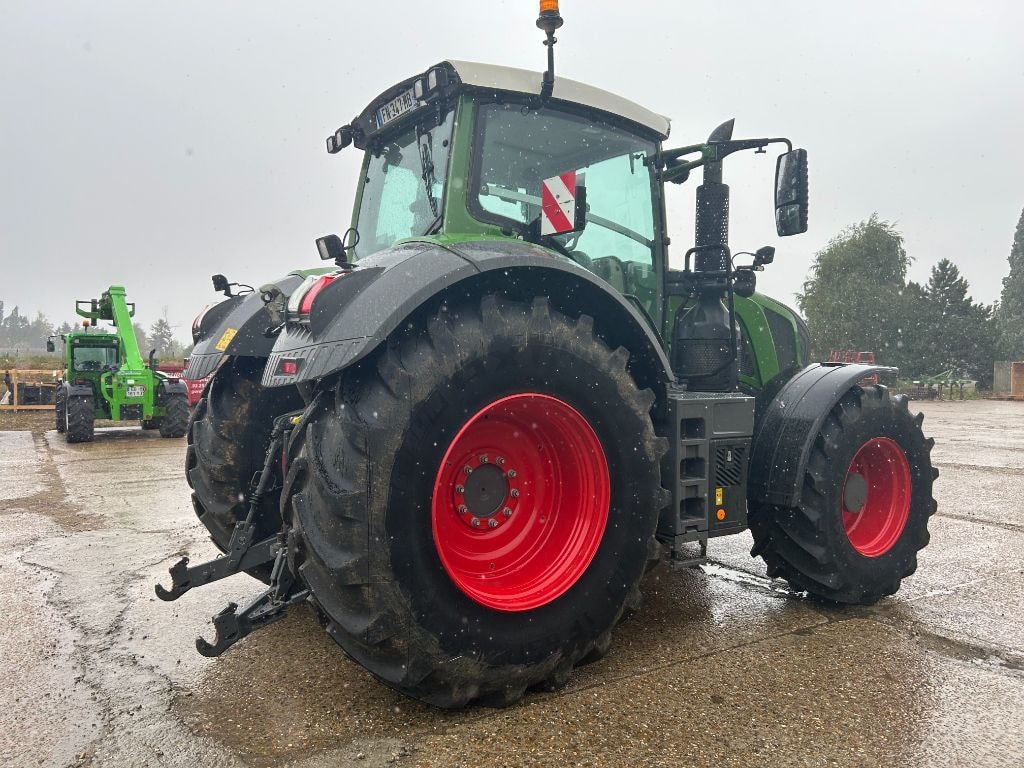 Tracteur FENDT 826 VARIO PROFI + - photo slide 10