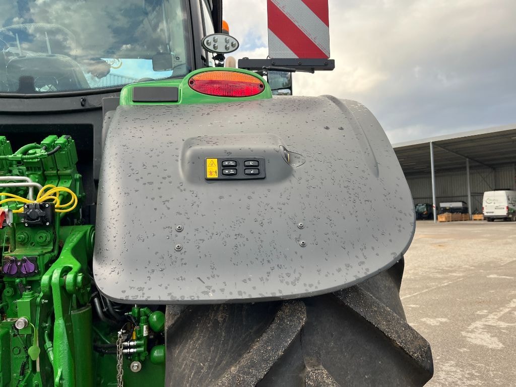 Tracteur JOHN DEERE 6R 215 - photo slide 27