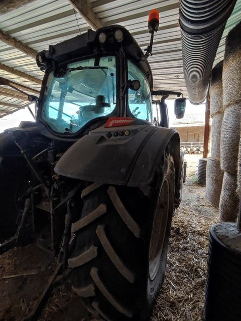 Tracteur VALTRA N134A - photo slide 6