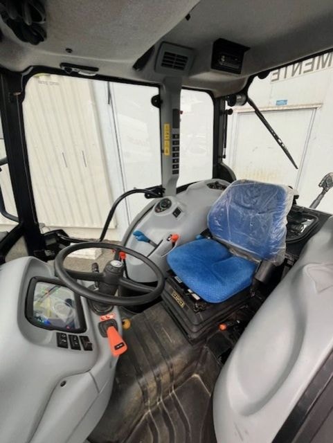 Tracteur NEW HOLLAND T 4050 F - photo slide 7