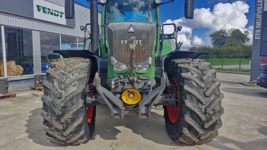 Tracteur FENDT 824 VARIO PROFI SCR - photo slide 12