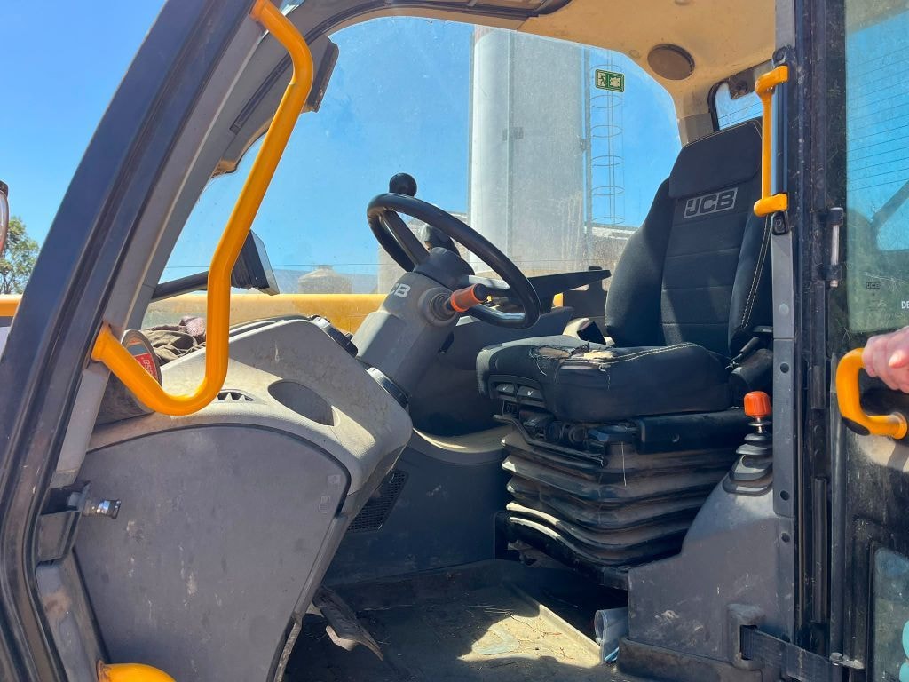 Telescopique JCB 532-60 AGRI TL4 - photo slide 9
