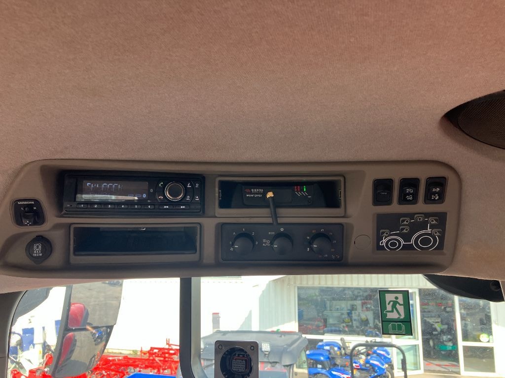 Tracteur CASE IH OPTUM 270 CVX - photo slide 16