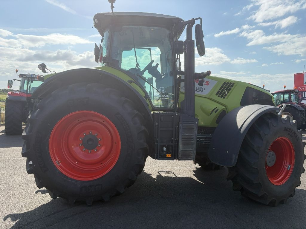 Tracteur CLAAS Axion 850 - photo slide 9